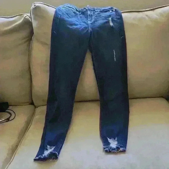 Good American Legs Chewed Jeans - Picture 2 of 7